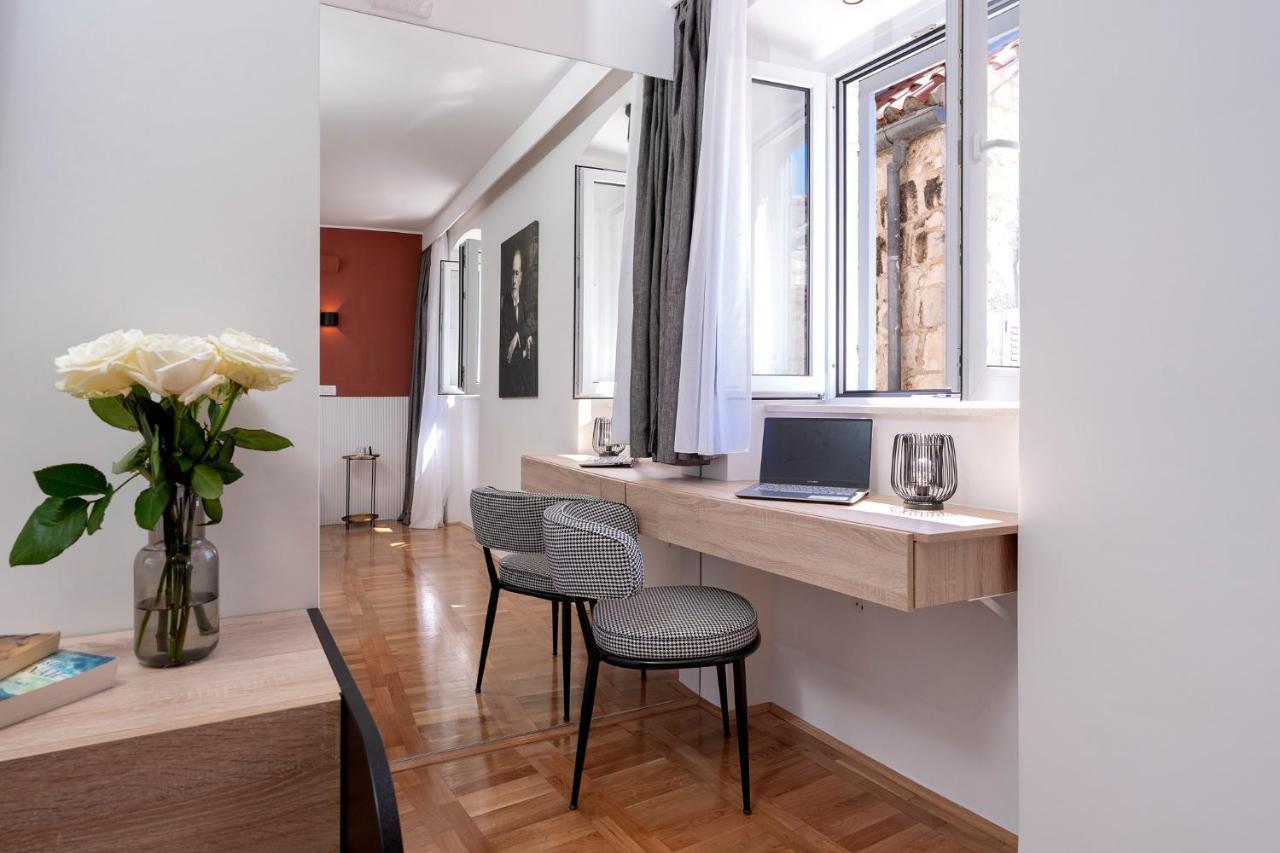 Fingerprint Central Apartment 5 Min From Center & Beach Hvar Town Buitenkant foto
