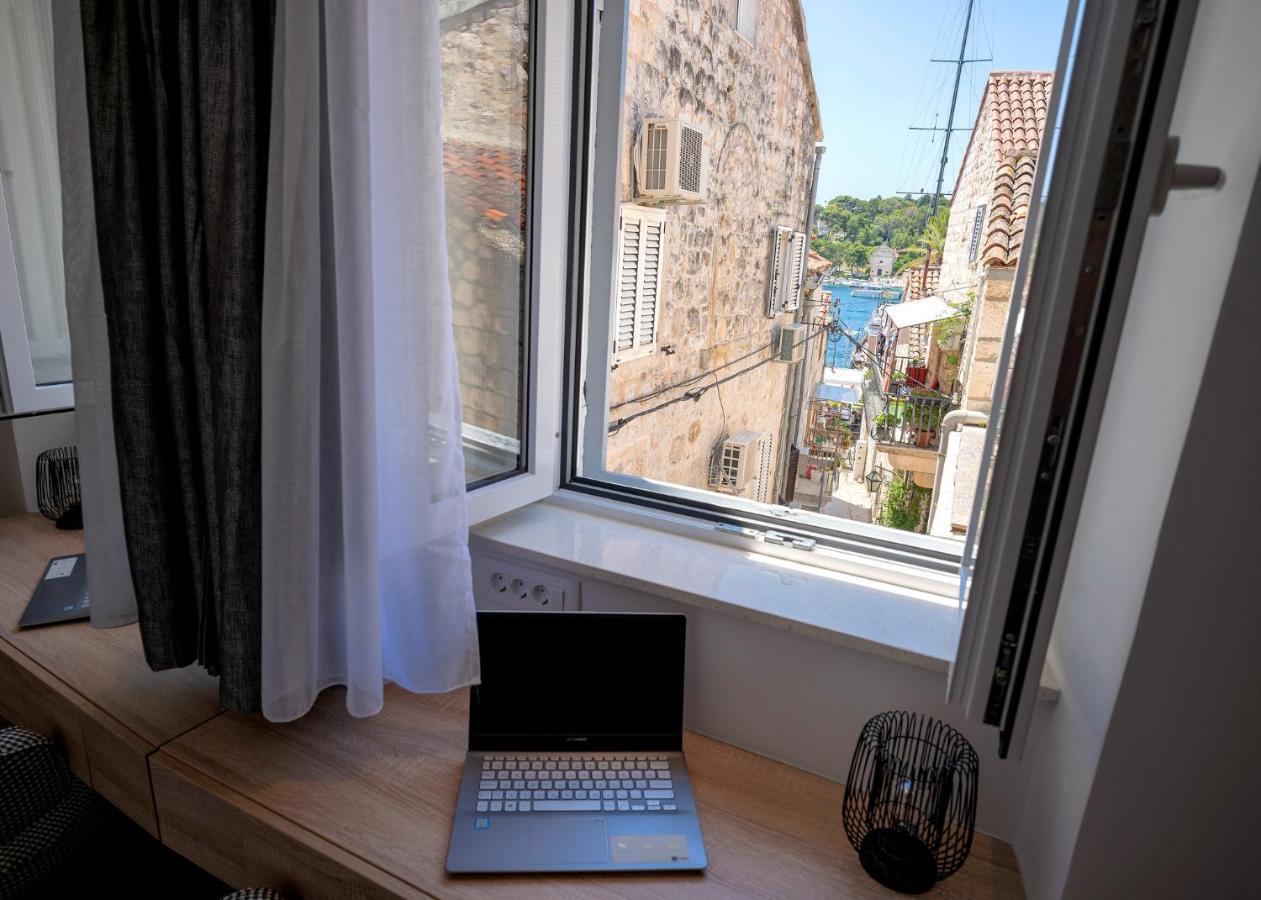 Fingerprint Central Apartment 5 Min From Center & Beach Hvar Town Buitenkant foto