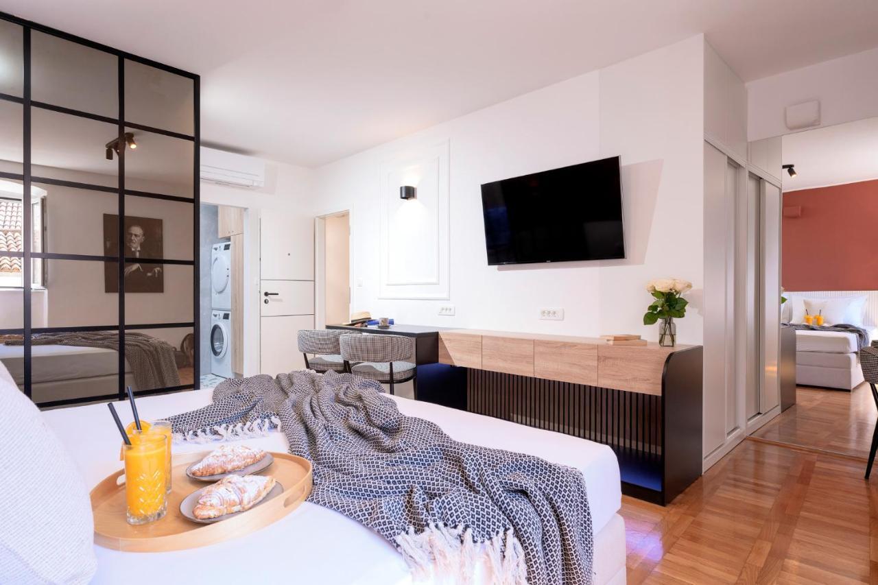 Fingerprint Central Apartment 5 Min From Center & Beach Hvar Town Buitenkant foto