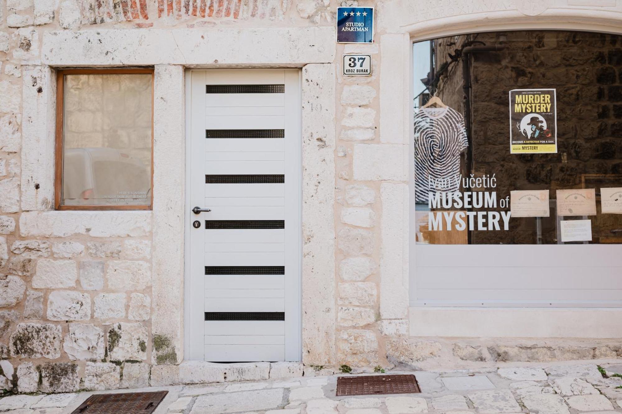 Fingerprint Central Apartment 5 Min From Center & Beach Hvar Town Buitenkant foto