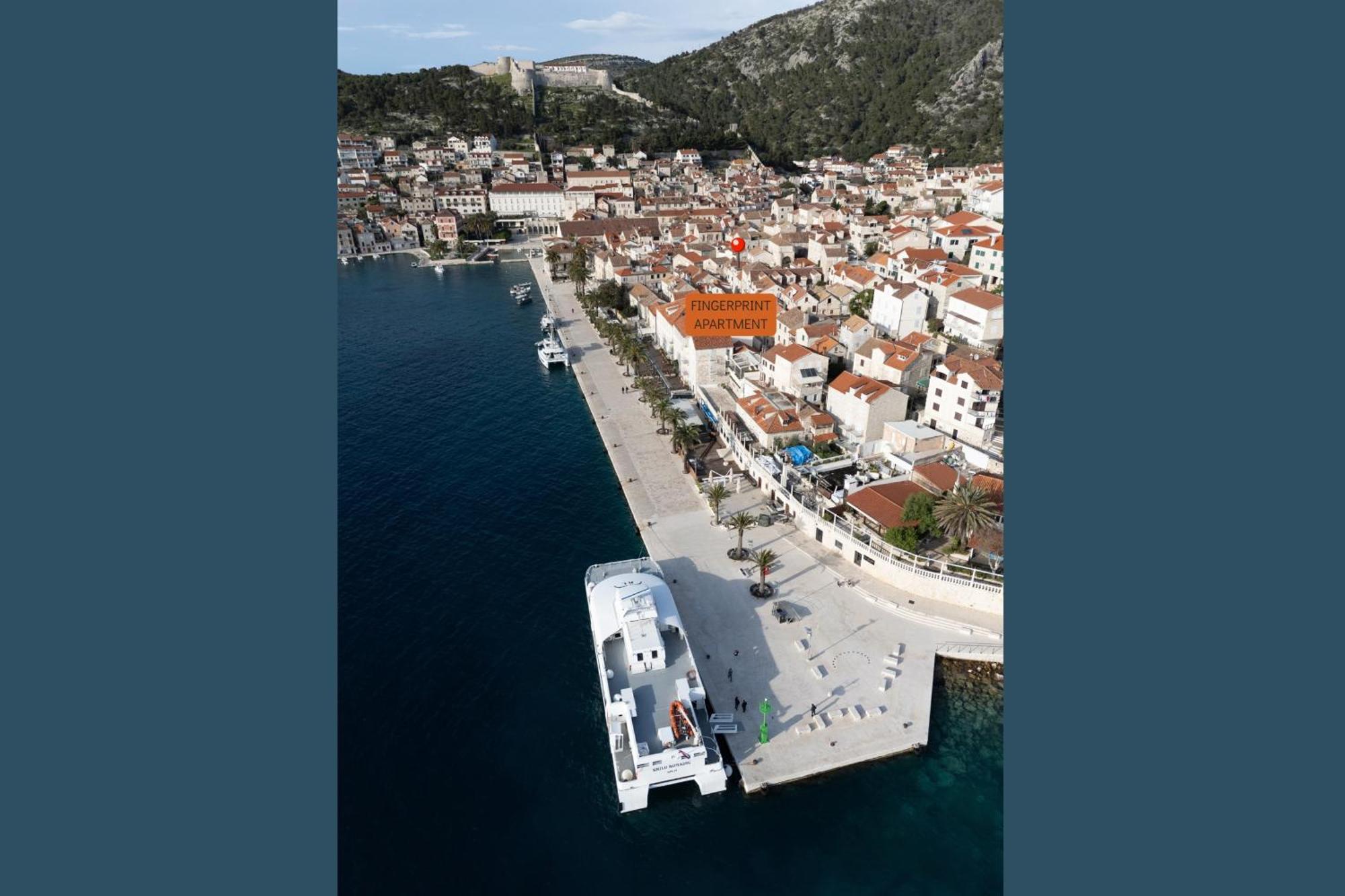 Fingerprint Central Apartment 5 Min From Center & Beach Hvar Town Buitenkant foto