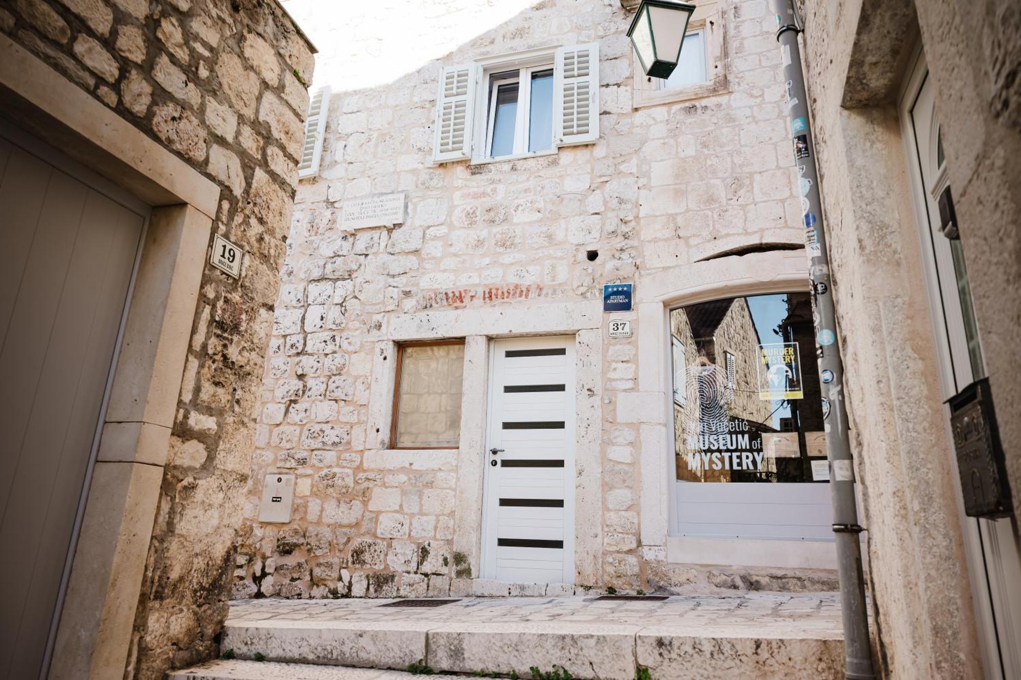 Fingerprint Central Apartment 5 Min From Center & Beach Hvar Town Buitenkant foto